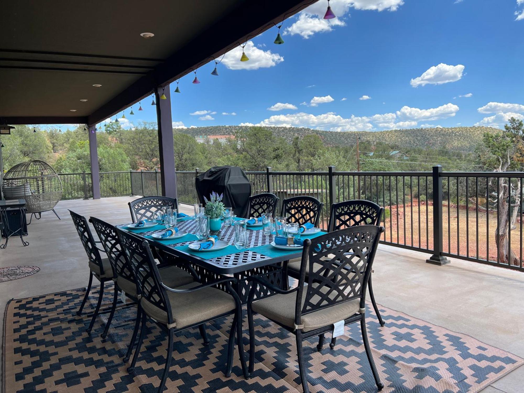 Close To Fresh Creek! Sleeps 12 ~ Amazing Views W/Serene Open Space ~ Hot Tub + Game Room ~ Trails Outside Sedona Kültér fotó
